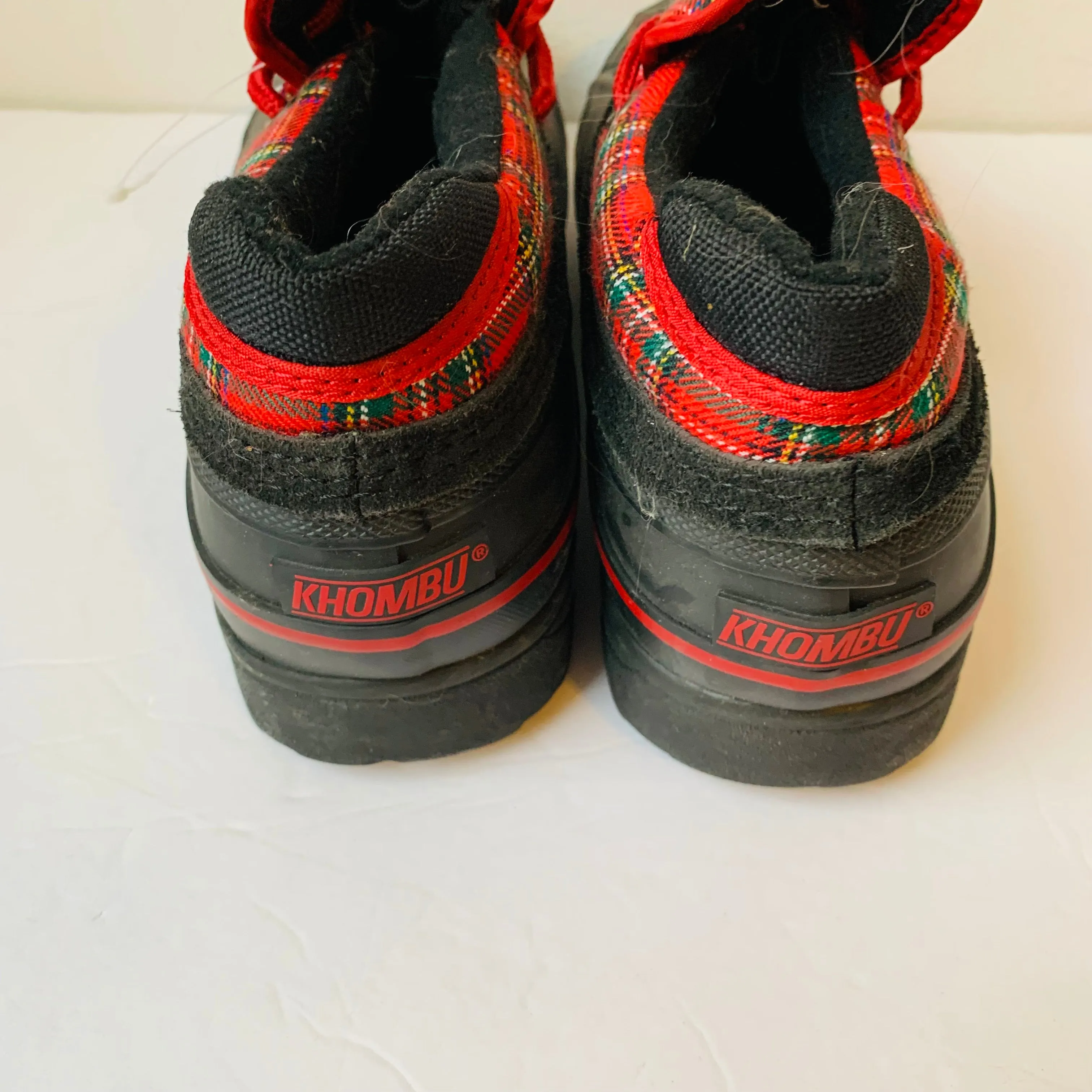 Khombu Plaid Splash Water Resistant Low Boot/Shoe Size 8 Women’s