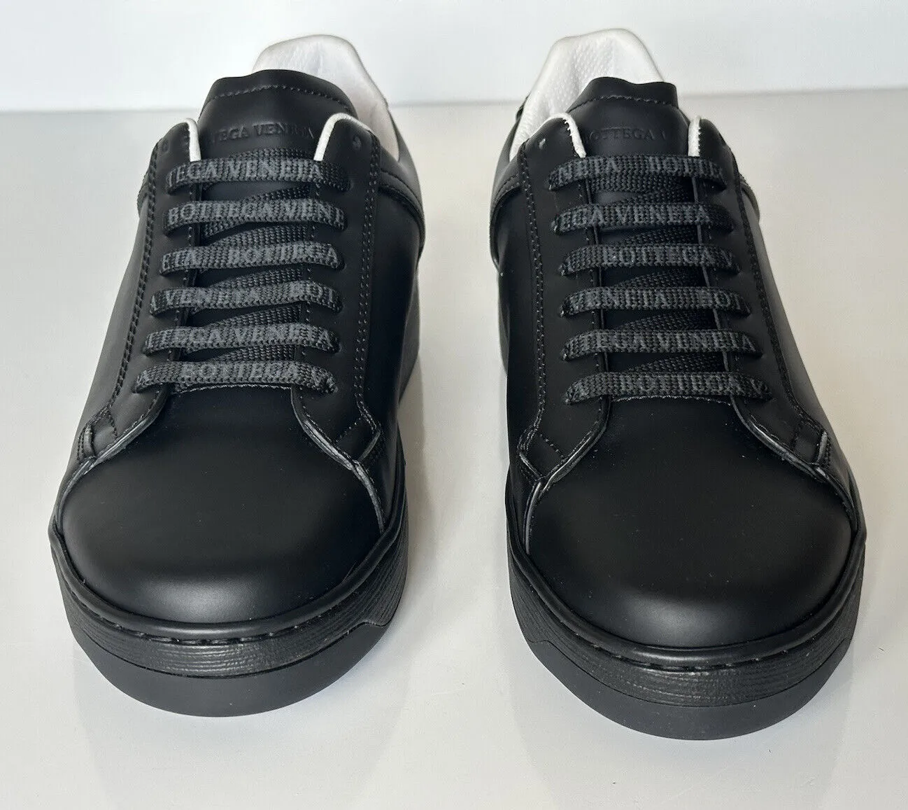 NIB $690 Bottega Veneta Men's Calf Leather Black Sneakers 7.5 US (40.5) 578298