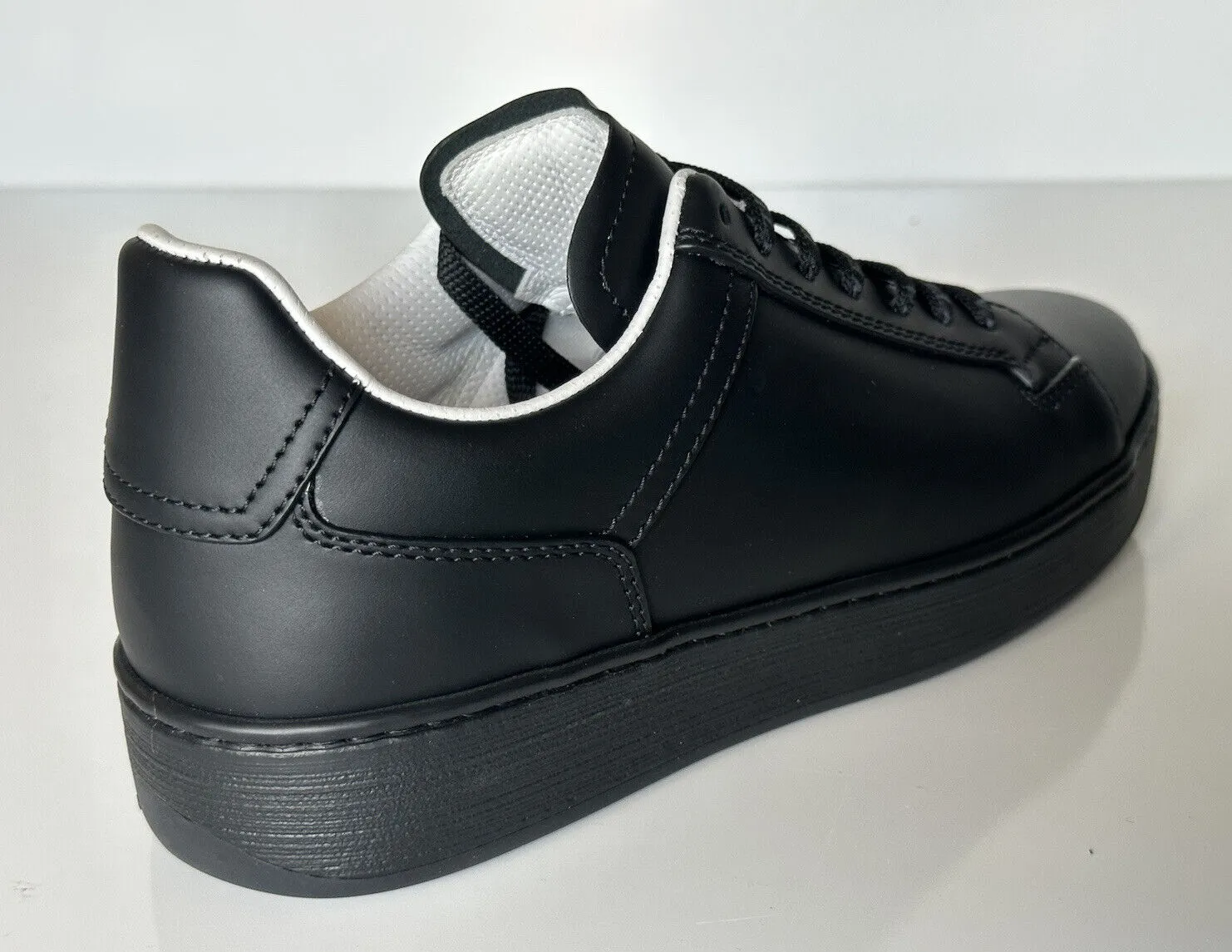 NIB $690 Bottega Veneta Men's Calf Leather Black Sneakers 7.5 US (40.5) 578298