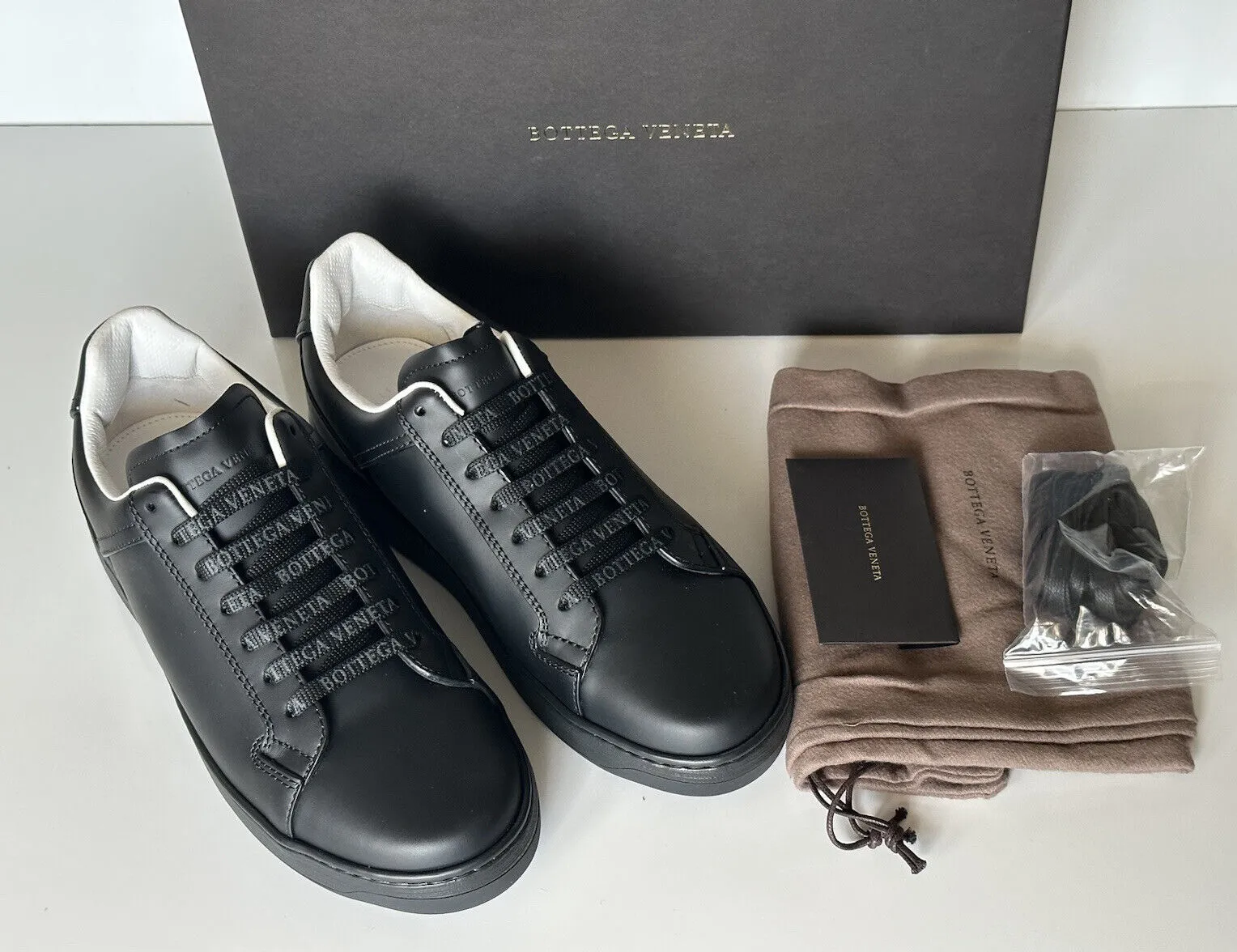 NIB $690 Bottega Veneta Men's Calf Leather Black Sneakers 7.5 US (40.5) 578298