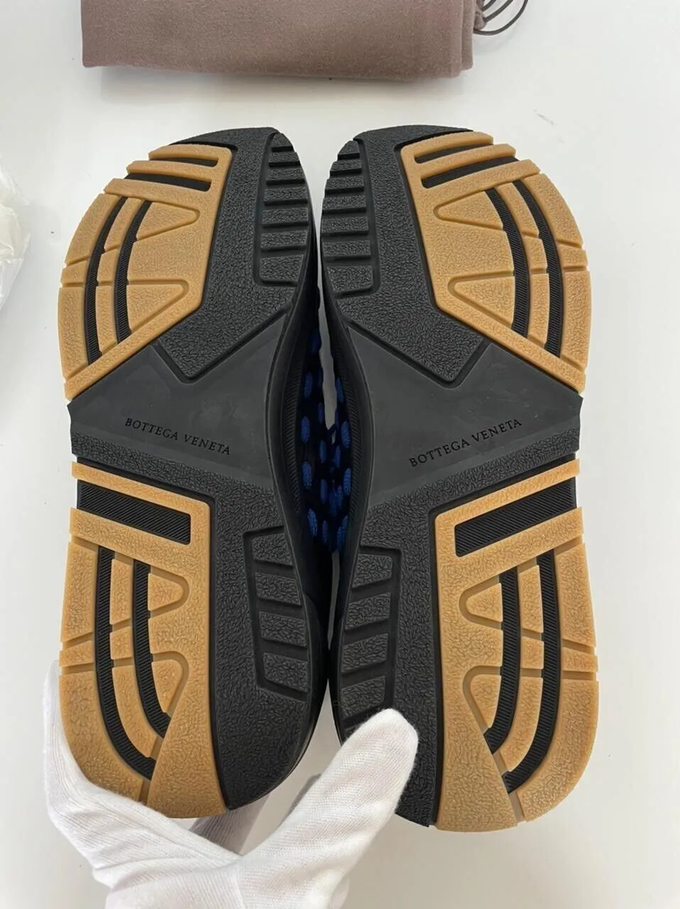 NIB $950 Bottega Veneta Mens Leather Black/Blue Sneakers 8 US (41) 578305 1014