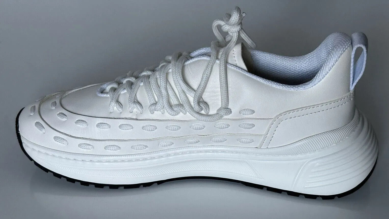 NIB $950 Bottega Veneta Mens Leather White Sneakers 12.5 US (45.5) 578305 9000