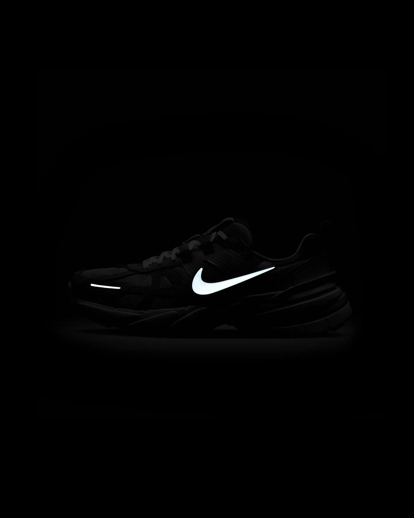 Nike Women's V2K Run Light Bone