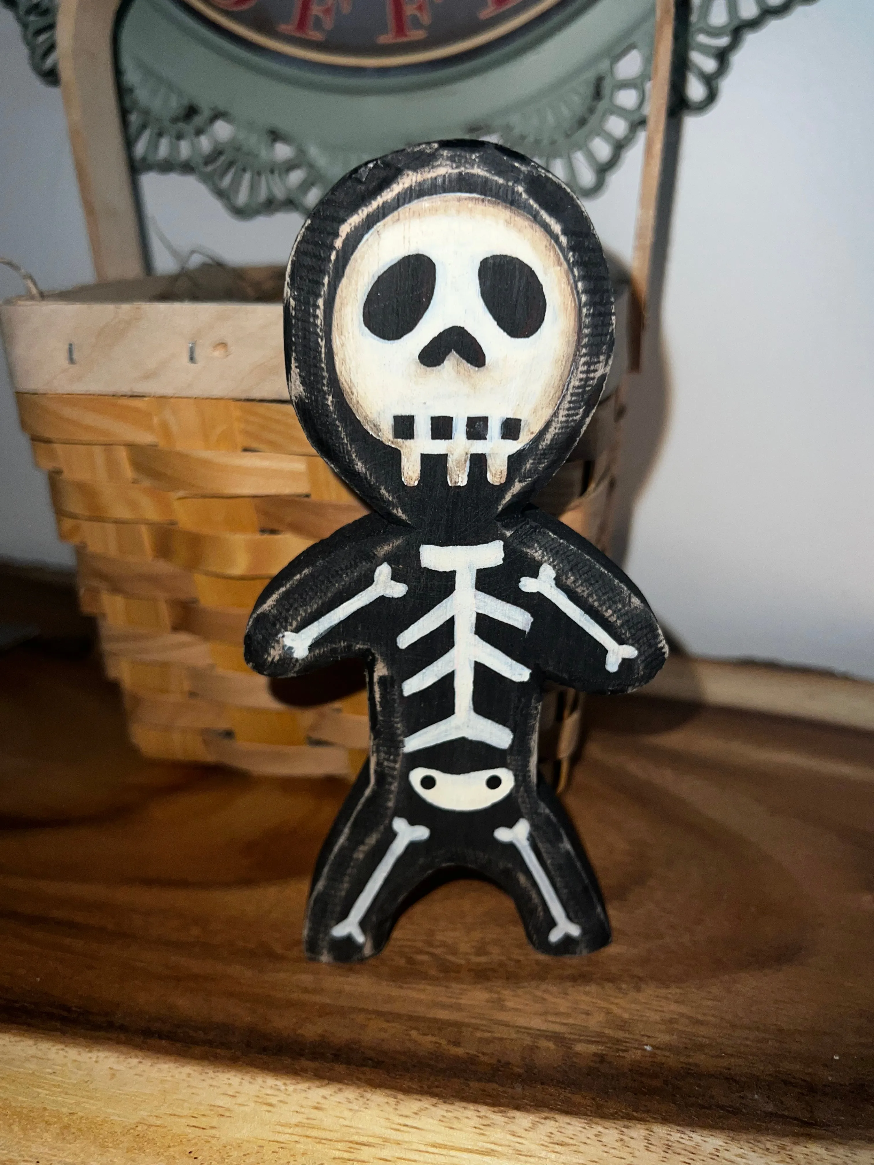 Skeleton Chunky Sitter