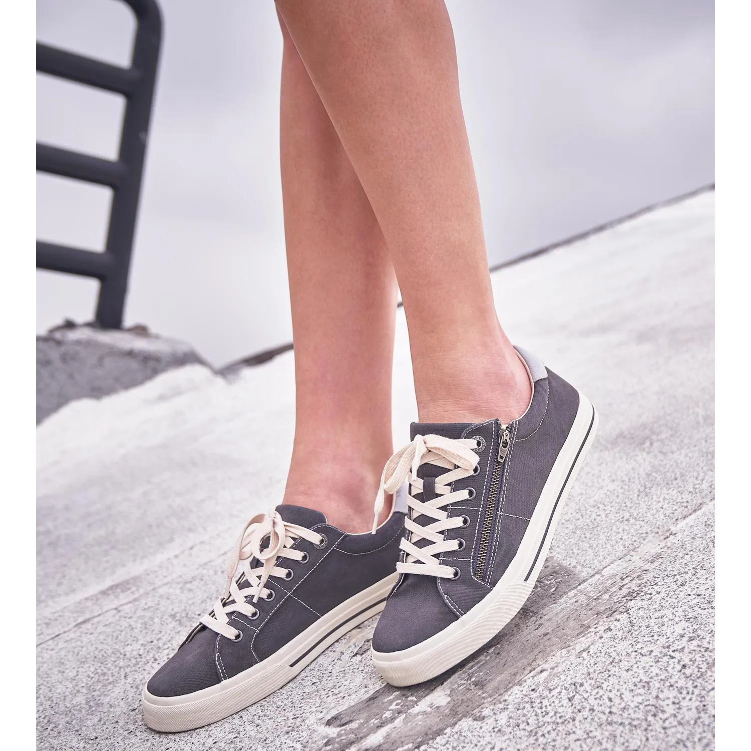 Women's Taos Z Soul Tan/Golden Tan Canvas